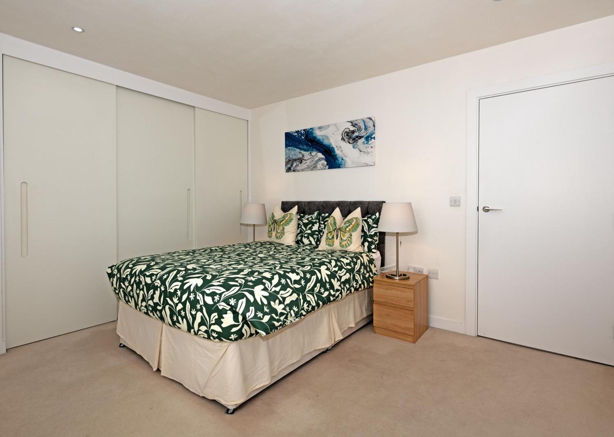 Grand Apartments Kew Gardens Лондон Екстер'єр фото